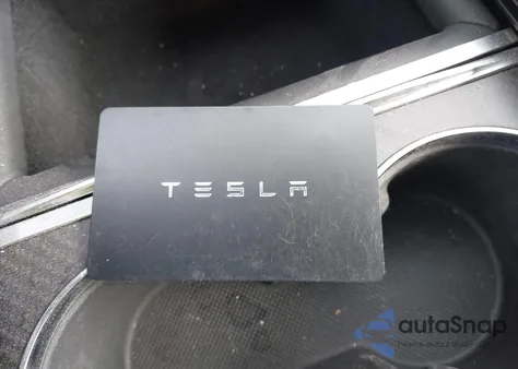 2025 Tesla Model X Plaid из США, поврежденный, VIN 7SAXCBE61SF470043